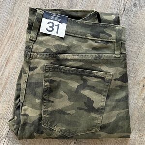 Gap Women’s High Rise True Skinny Jeans with Washwell - Size 31 - New With Tags